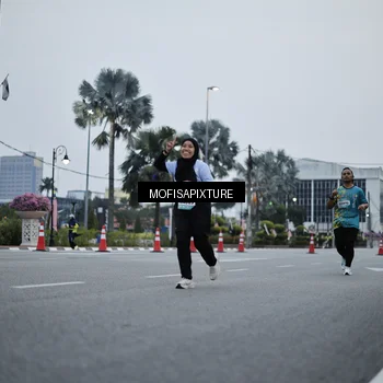 Runner Photo 5879774