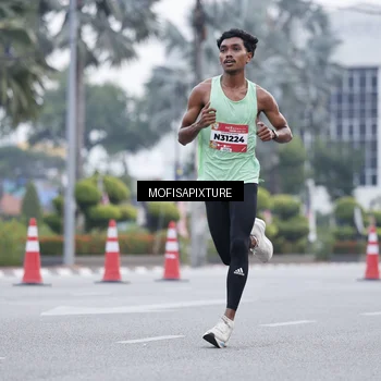 Runner Photo 5879870