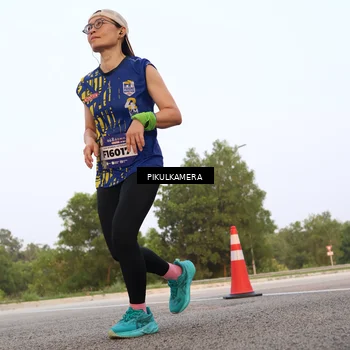 Runner Photo 5880032