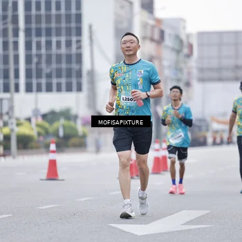 Runner Photo 5880123