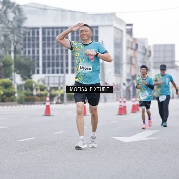 Runner Photo 5880129