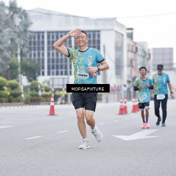 Runner Photo 5880131