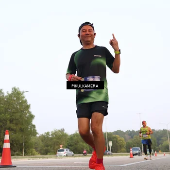 Runner Photo 5880391
