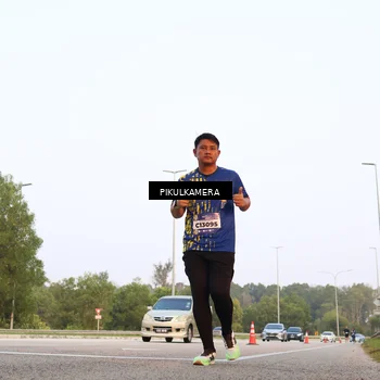 Runner Photo 5881046