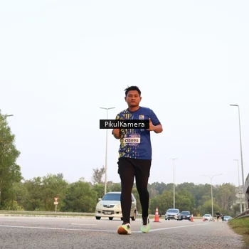 Runner Photo 5881072