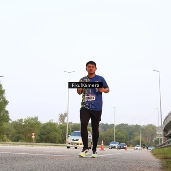 Runner Photo 5881123
