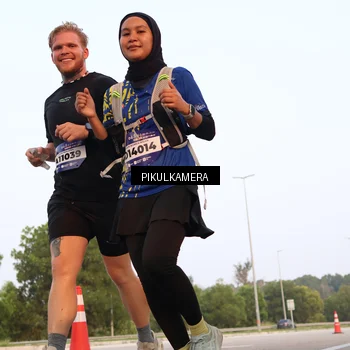 Runner Photo 5882418