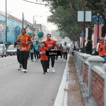 Runner Photo 5892075