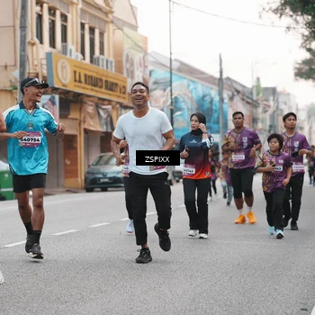 Runner Photo 5892363