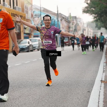 Runner Photo 5892473