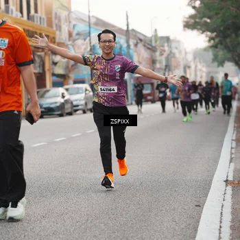 Runner Photo 5892495