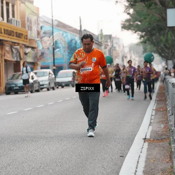 Runner Photo 5892643
