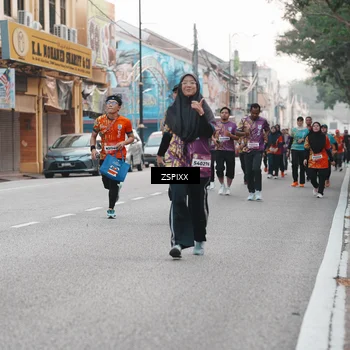 Runner Photo 5892676