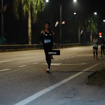 Runner Photo 5893078