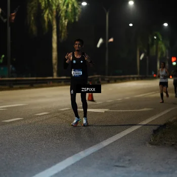 Runner Photo 5893092