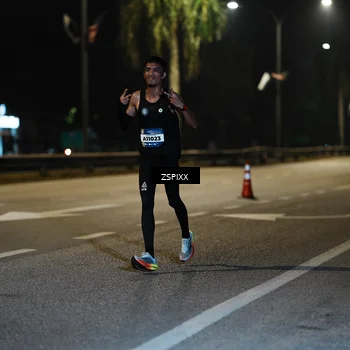 Runner Photo 5893093