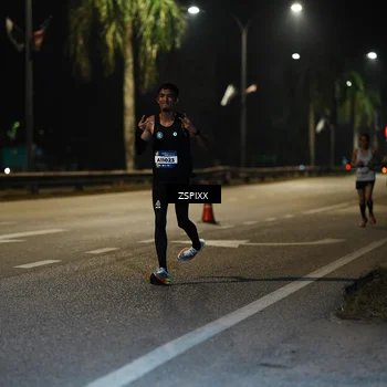 Runner Photo 5893099
