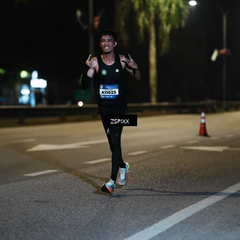 Runner Photo 5893110