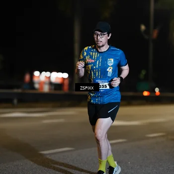 Runner Photo 5893244