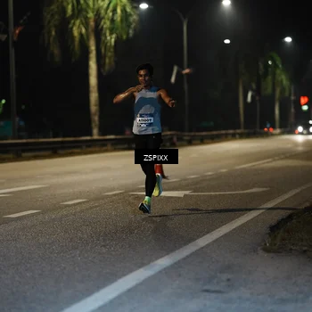 Runner Photo 5893272