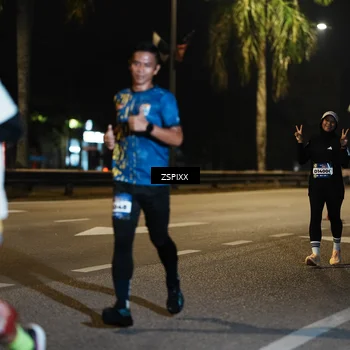Runner Photo 5893346