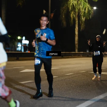 Runner Photo 5893351