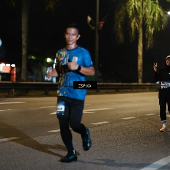 Runner Photo 5893352