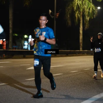 Runner Photo 5893358