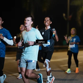 Runner Photo 5893530