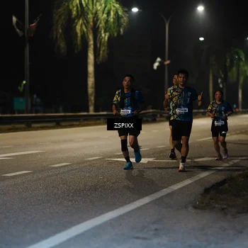 Runner Photo 5893624