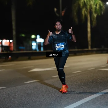 Runner Photo 5893635