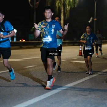 Runner Photo 5893649