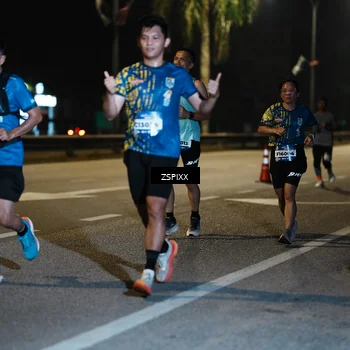 Runner Photo 5893651
