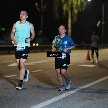 Runner Photo 5893660