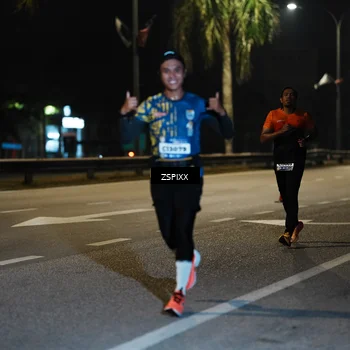 Runner Photo 5893710
