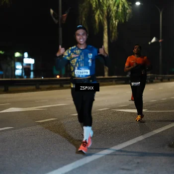 Runner Photo 5893716