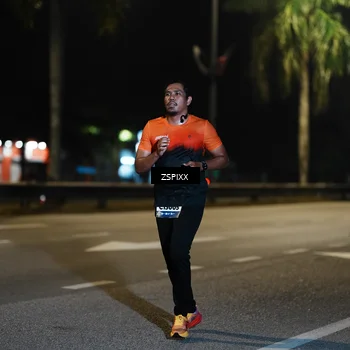 Runner Photo 5893728