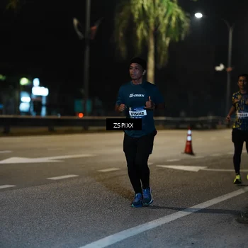 Runner Photo 5893737