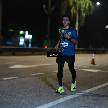 Runner Photo 5893760