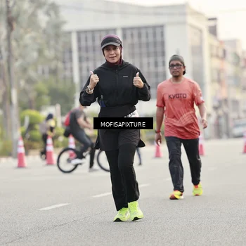 Runner Photo 5896035