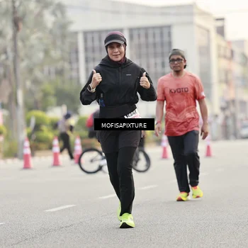 Runner Photo 5896036