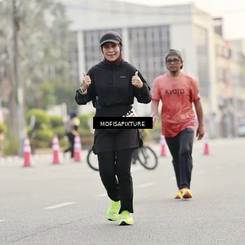 Runner Photo 5896039