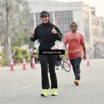 Runner Photo 5896041