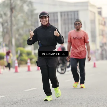 Runner Photo 5896052