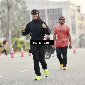 Runner Photo 5896054