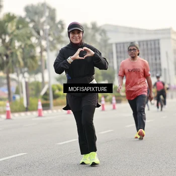 Runner Photo 5896055