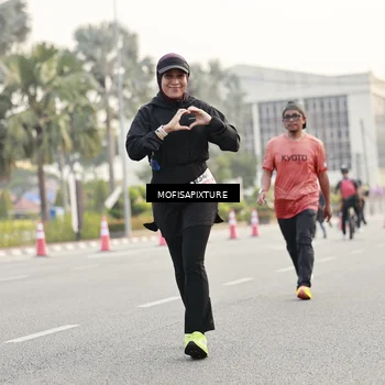 Runner Photo 5896060