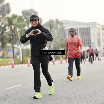 Runner Photo 5896068