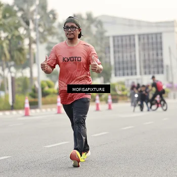 Runner Photo 5896072