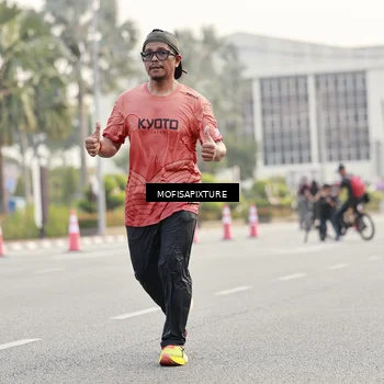 Runner Photo 5896075